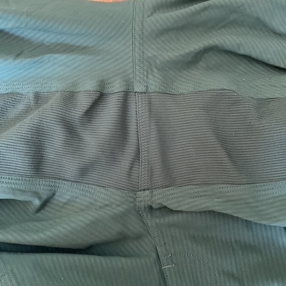 Lululemon dance pants (early version 2018, green, size 8) - Picture 6 of 7